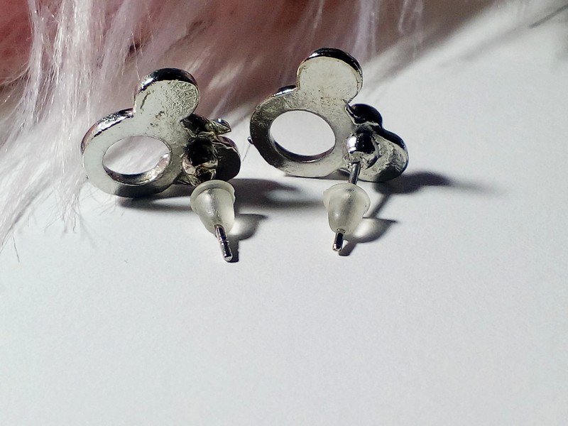 NEU! Süße Minnie Mouse Ohrstecker mit Zirkonia Steinchen Silber Antik Stud Earrings Modeschmuck