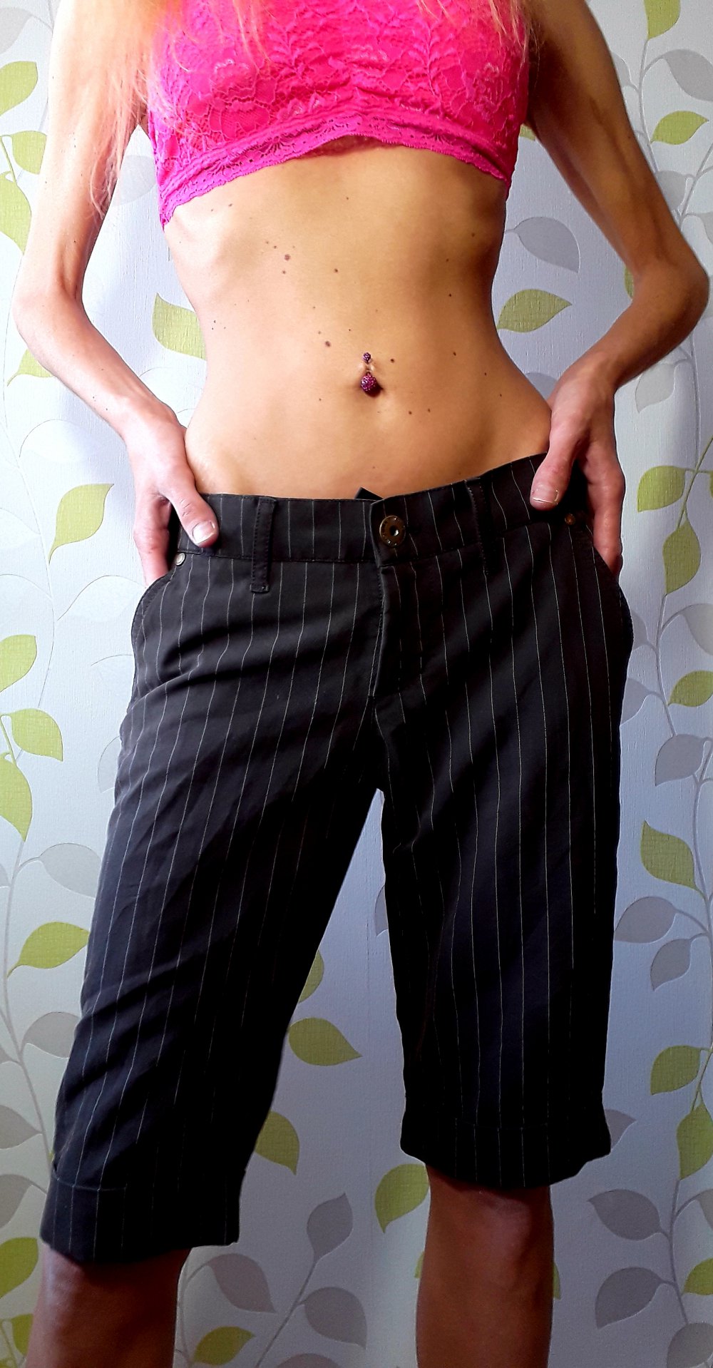 Sommer Ann Christine Nadelstreifen Capri Hose Gr34 XS Braun Einschubtaschen 