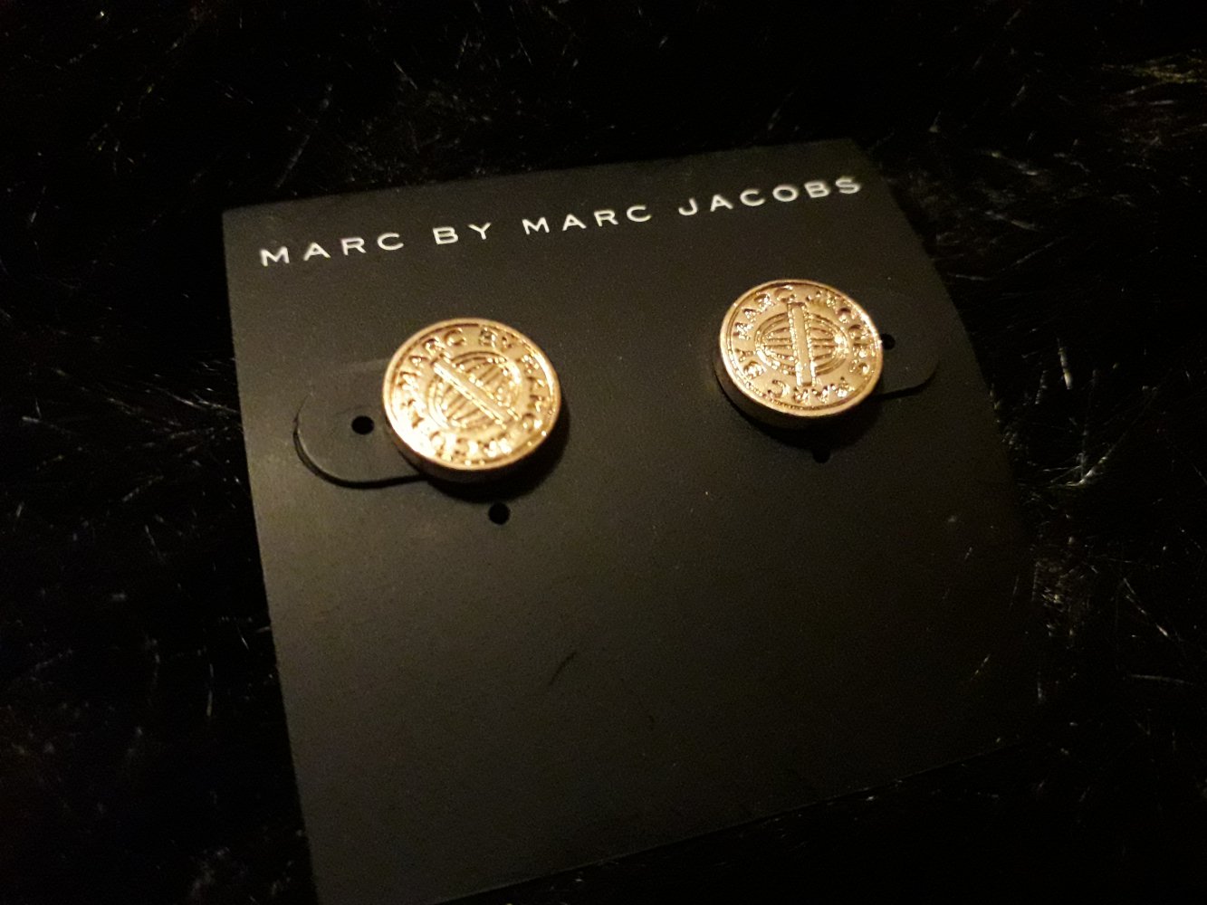 NEU! Süße Marc by Marc Jacobs Ohrstecker Stud Earrings Gold 
