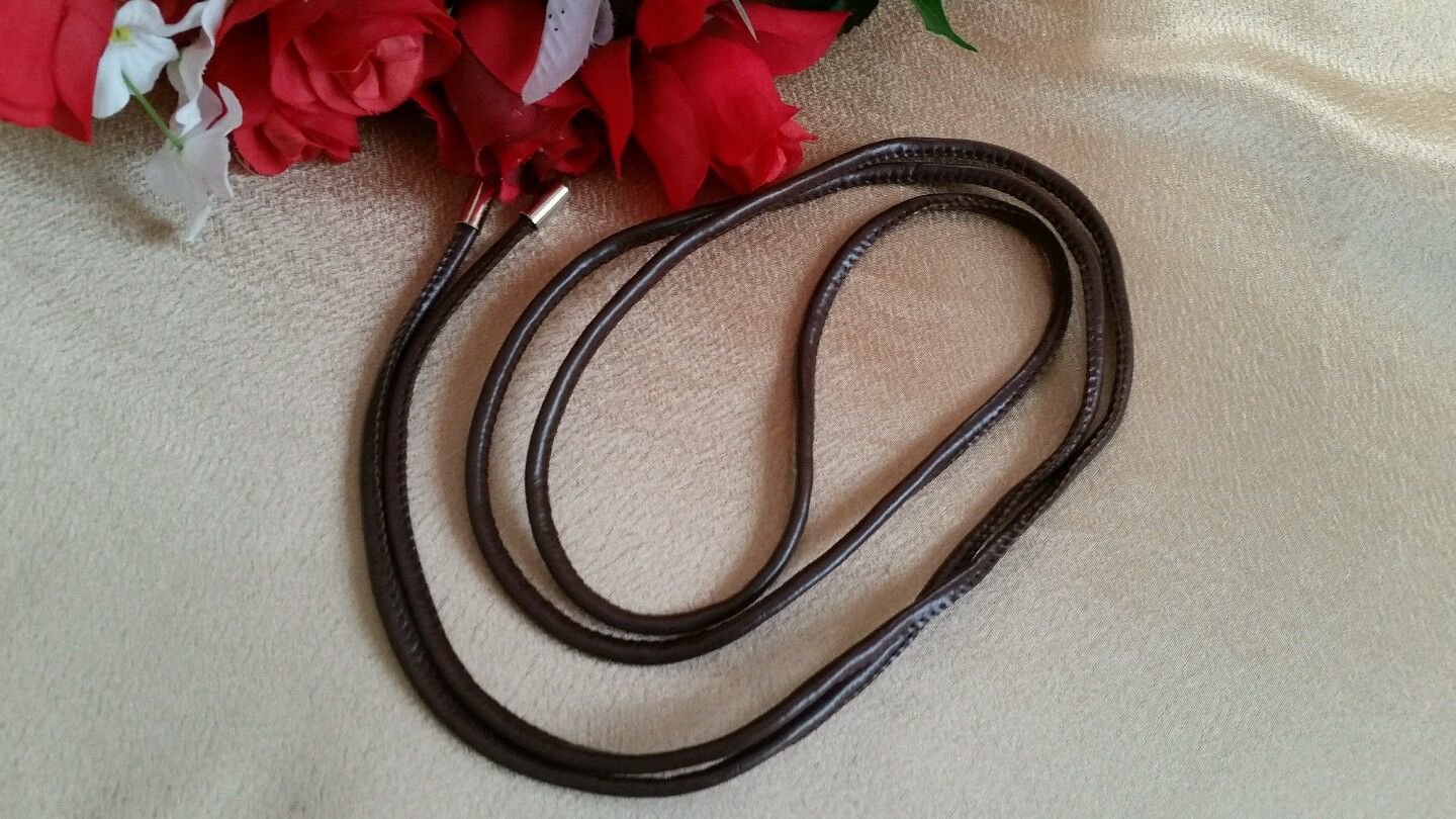Sexy Bindegürtel in Leder-Look. Braun. NEU