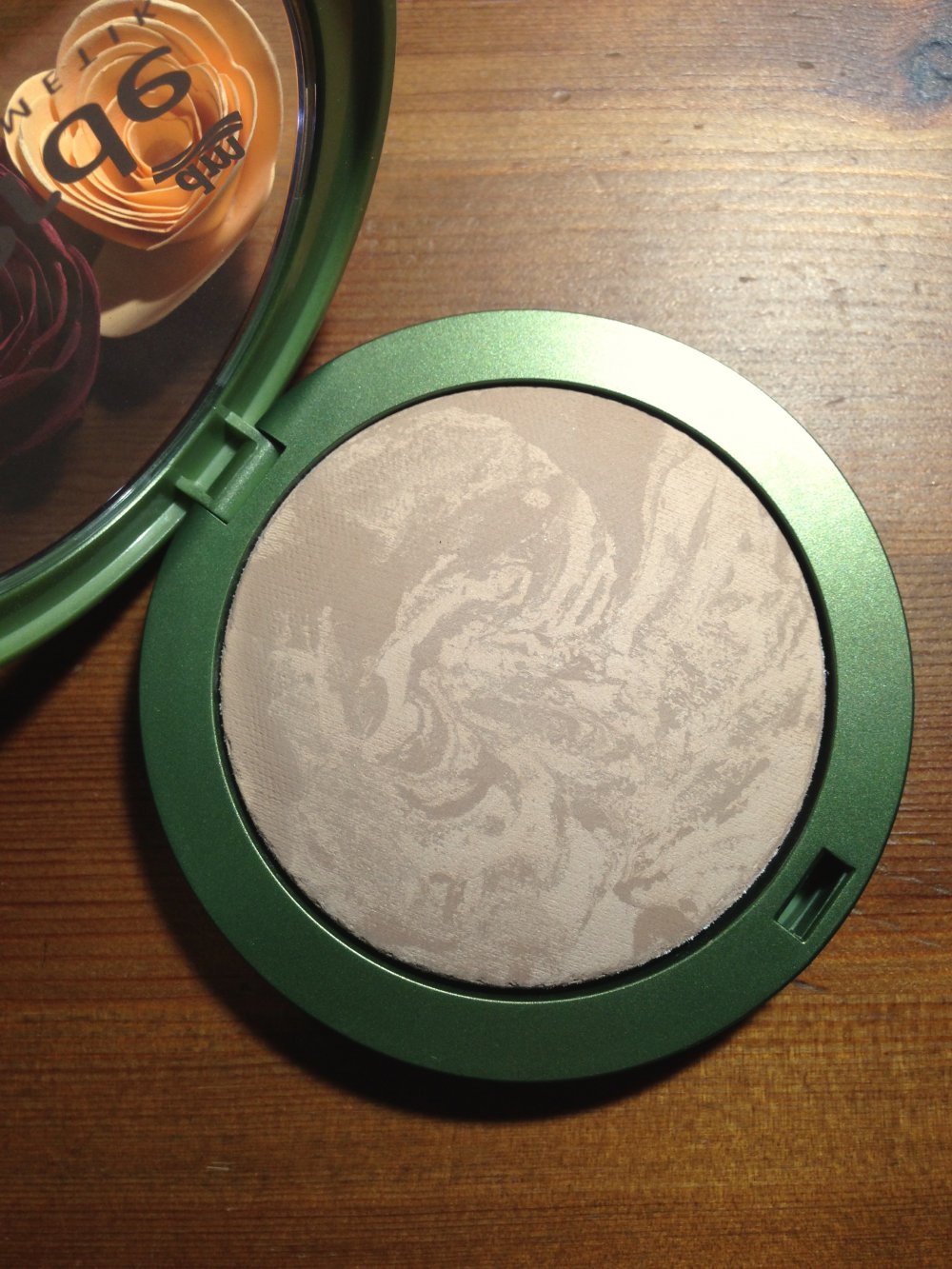 Natürlicher Bronzer von Alverde