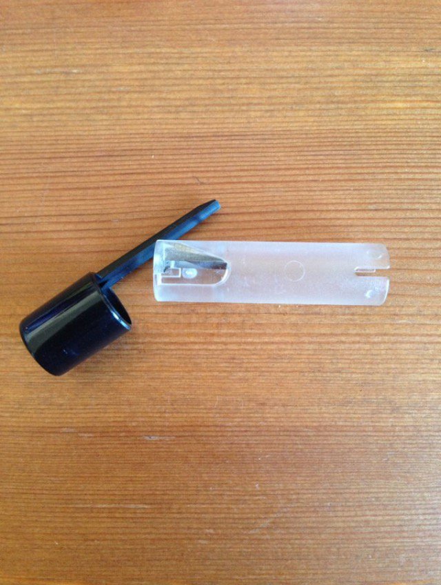 Kajalstift von Yves Rocher in schwarz mit Spitzer