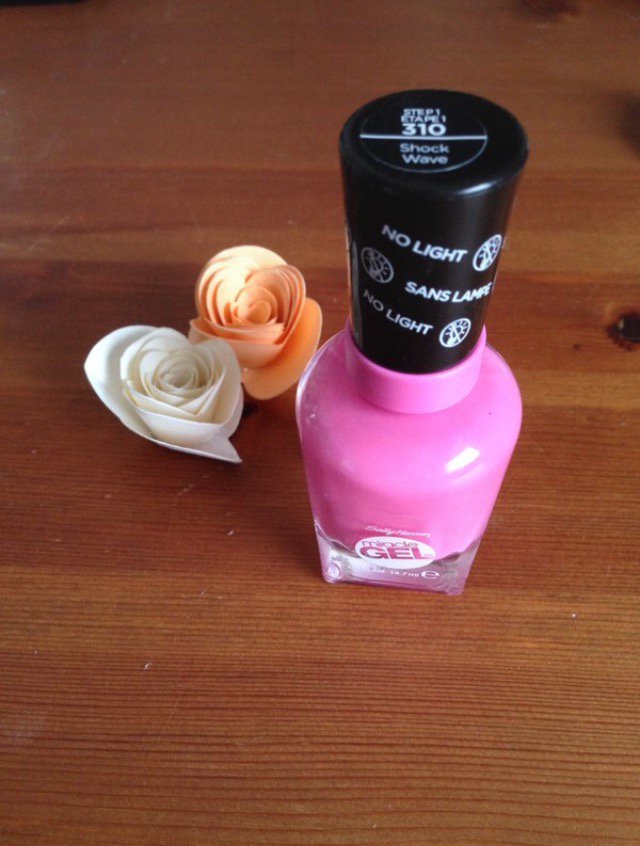Nagellack in Pink mit Schimmer von Sally Hansen Miracle Gel NEU