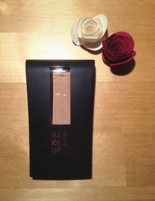 Puder mittlerer Hautton von Make up Factory 