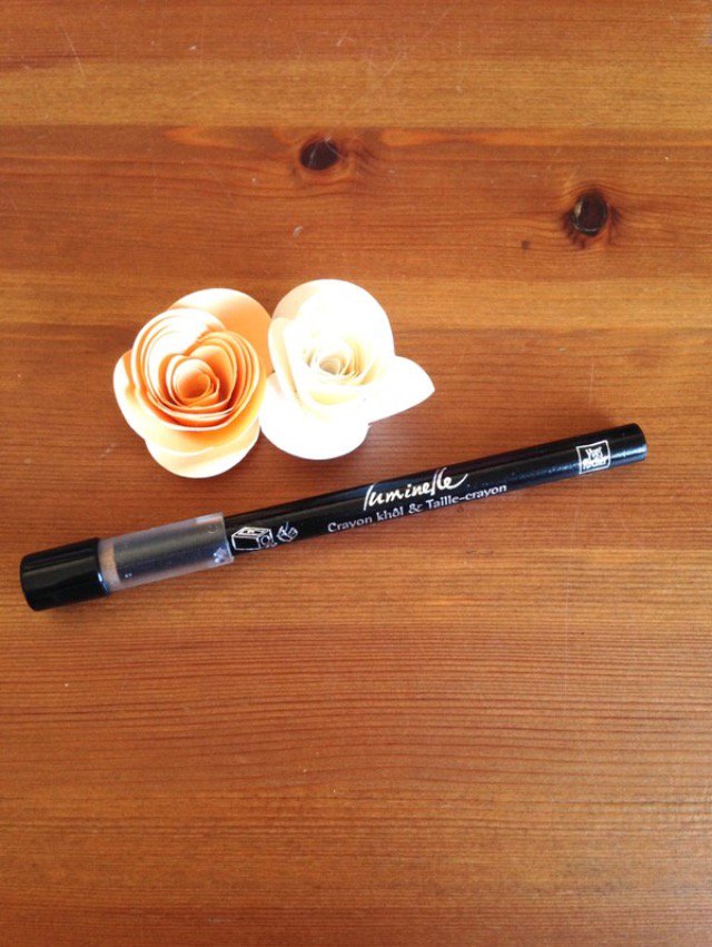 Kajalstift von Yves Rocher in schwarz mit Spitzer