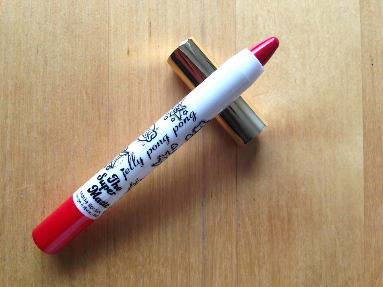 Roter matter Lippenstift von Jelly Pong Pong NEU 