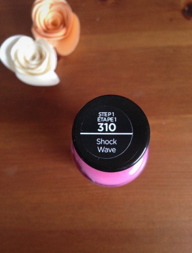 Nagellack in Pink mit Schimmer von Sally Hansen Miracle Gel NEU