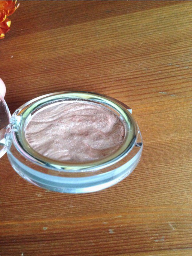 Monolidschatten von p2 in hellem Apricot-Kupfer