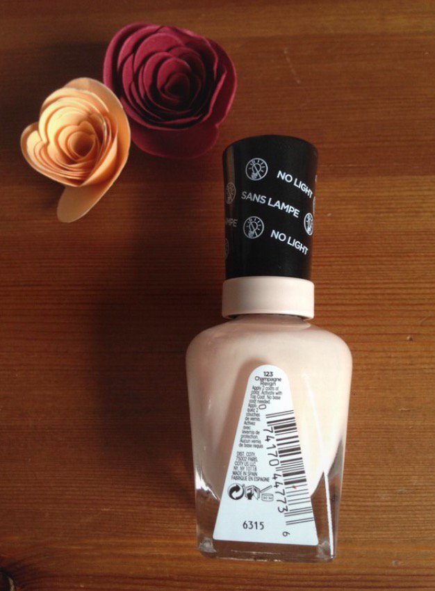 Nagellack in Creme von Sally Hansen Miracle Gel