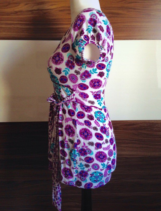 Buntes Wickeltop von Promod mit Gürtel Größe 36-38