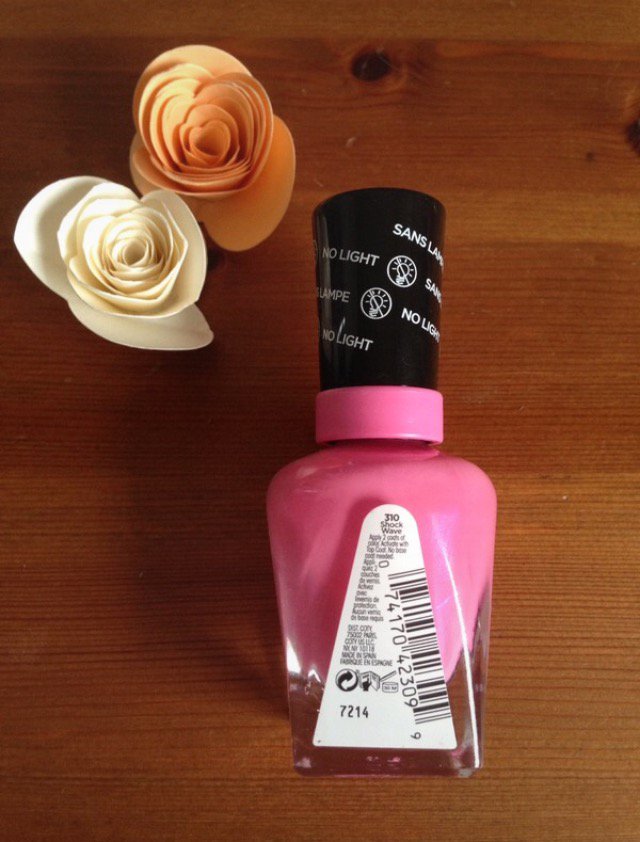 Nagellack in Pink mit Schimmer von Sally Hansen Miracle Gel NEU