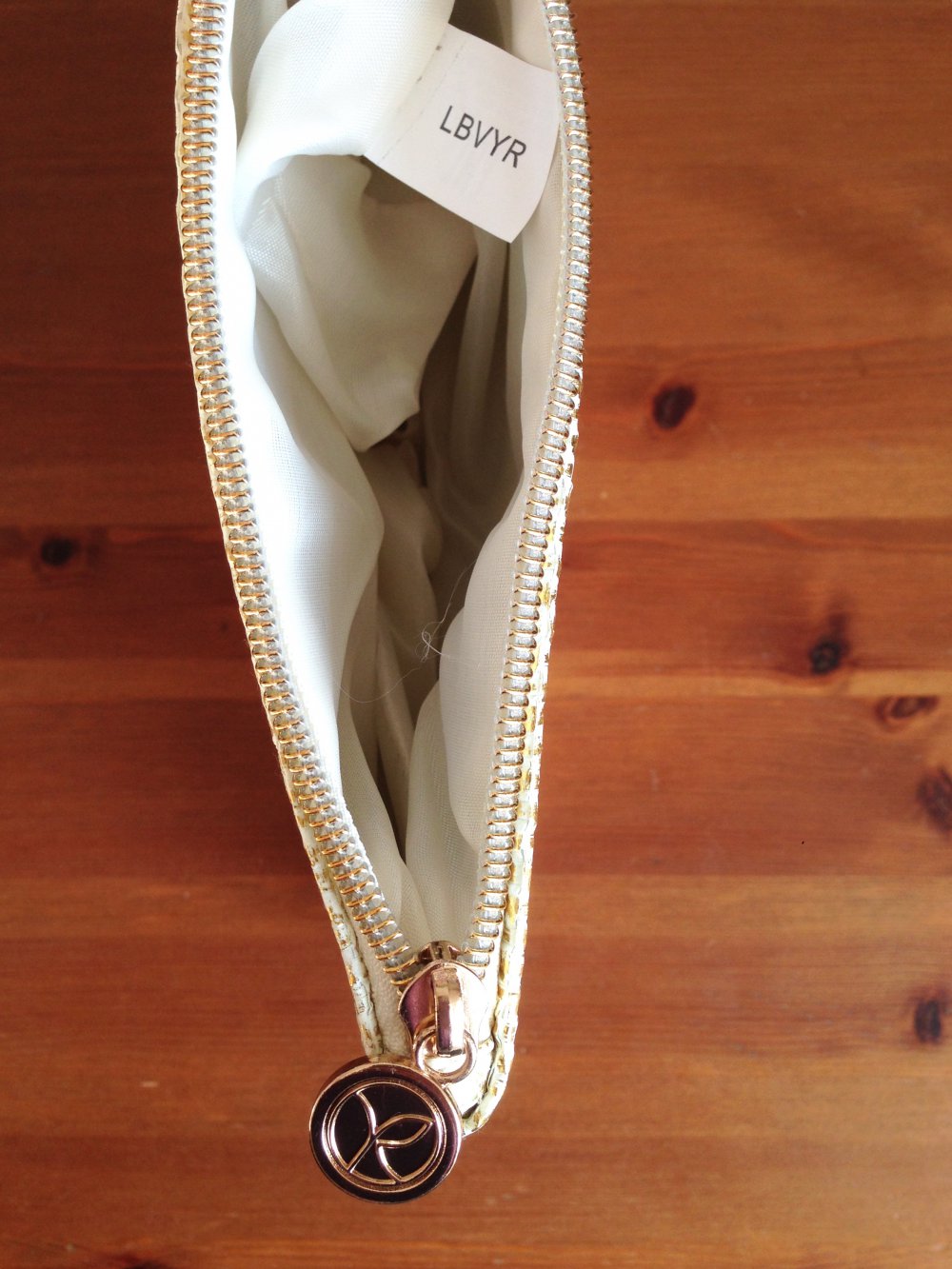 Kosmetiktasche von Yves Rocher in Creme und Gold NEU 