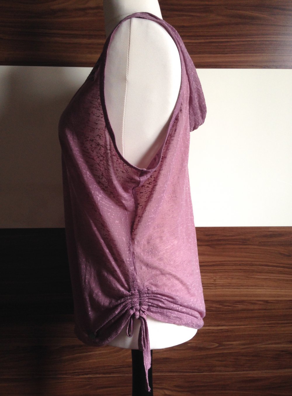 Kapuzenshirt von Gin Fizz in Flieder Größe 42