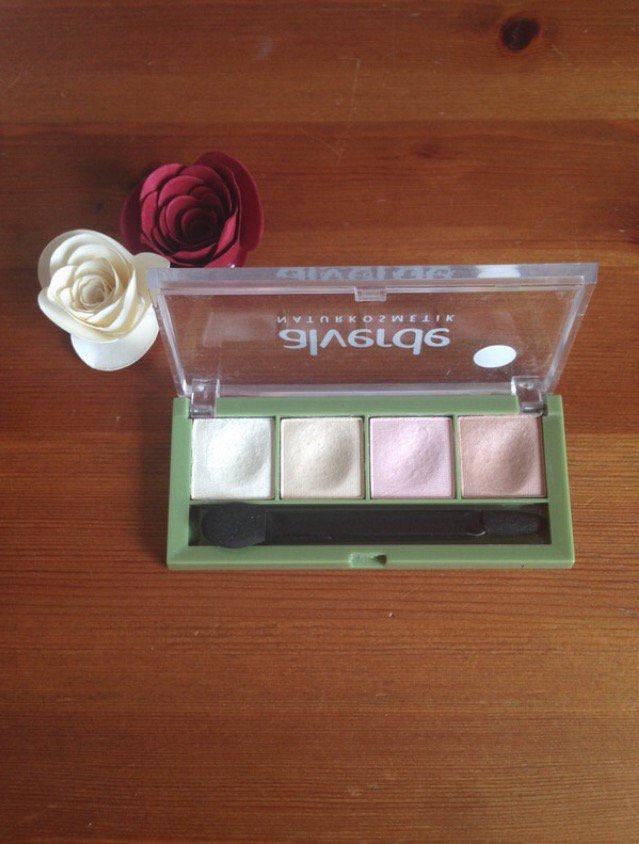 Helle Lidschattenpalette von Alverde mit Duft