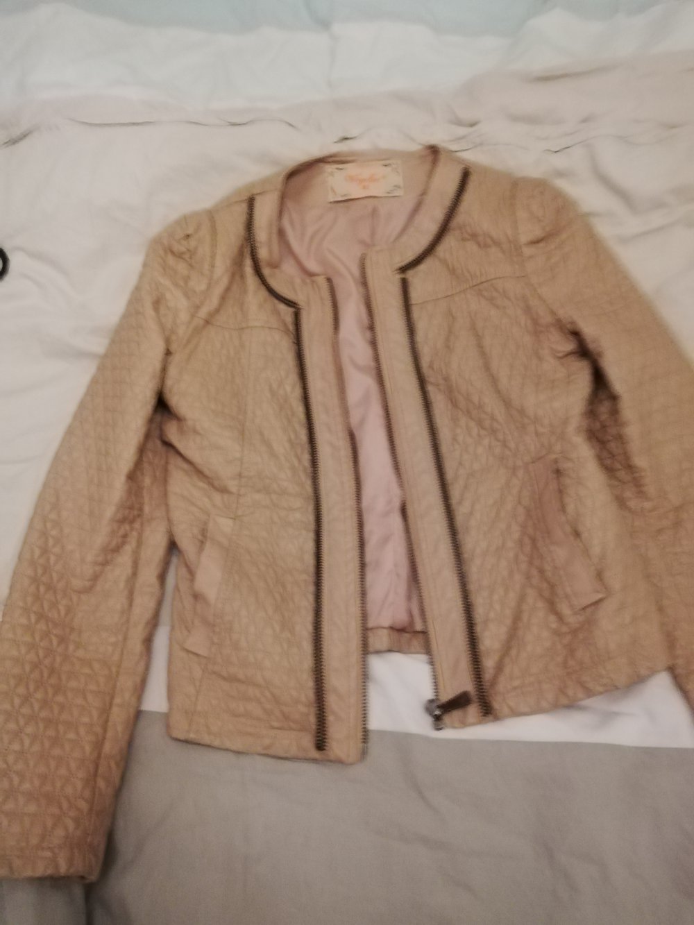 Spezielle Jacke aus Frankreich NEU