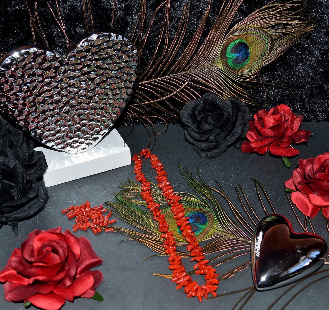 Schöne Kette aus Astkorallen-Stücken 