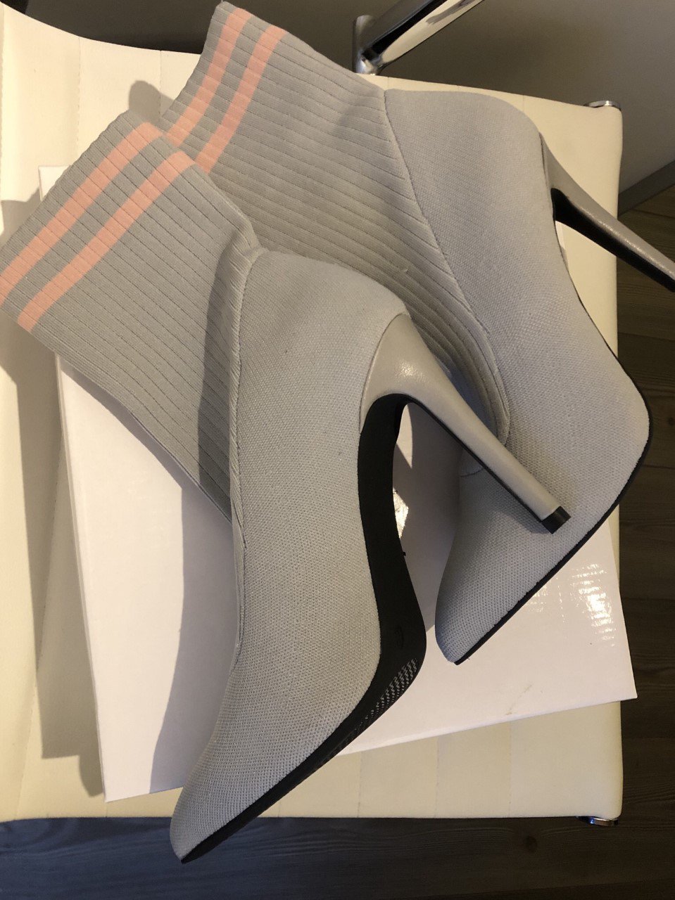 NEU Socken Stiefeletten Hellgrau mit Rosa Streifen Catwalk Deichmann Gr. 41