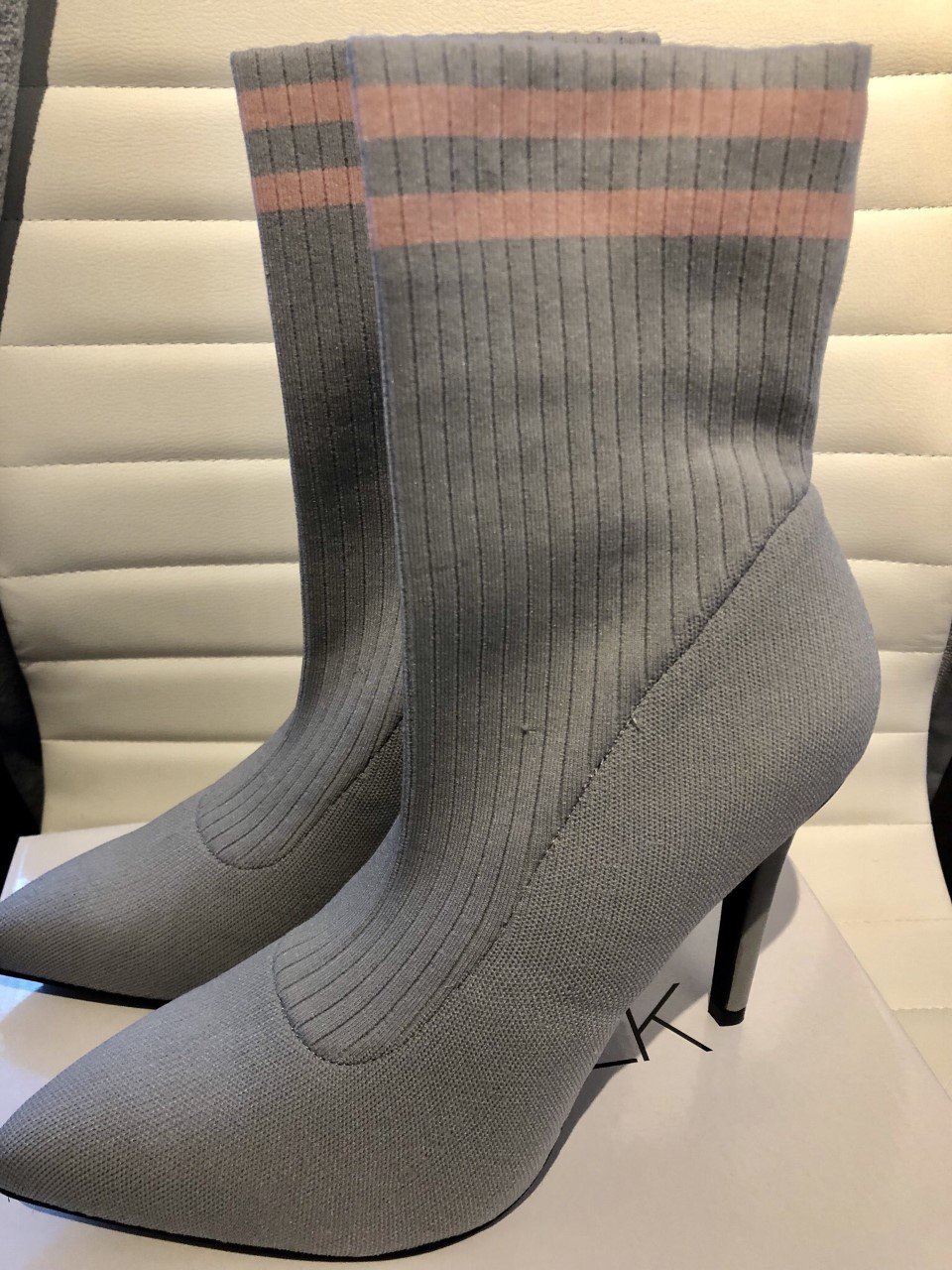 NEU Socken Stiefeletten Hellgrau mit Rosa Streifen Catwalk Deichmann Gr. 41