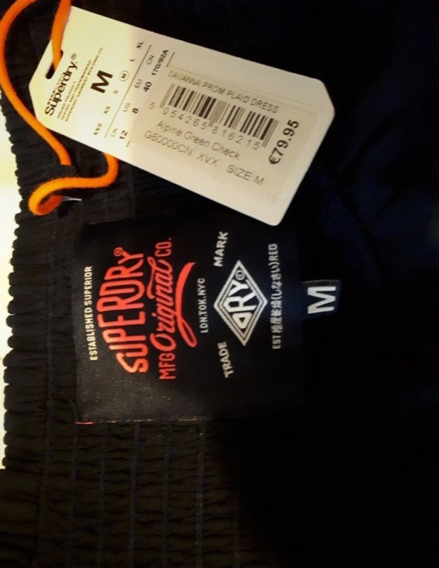 Schulterfreies / Trägerloses Kleid von Superdry. NEU