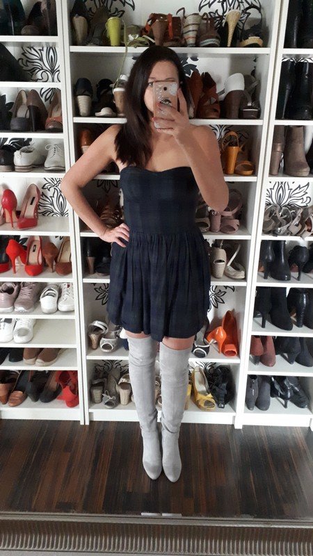 Schulterfreies / Trägerloses Kleid von Superdry. NEU