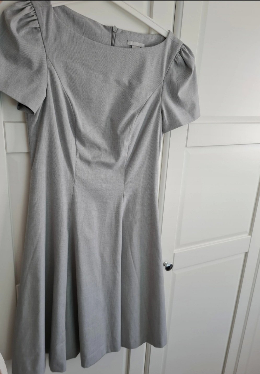 Elegantes A-Linien Kleid mit Bundfalten