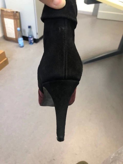 MIRANDA REVERS aus Wildleder Low Boots