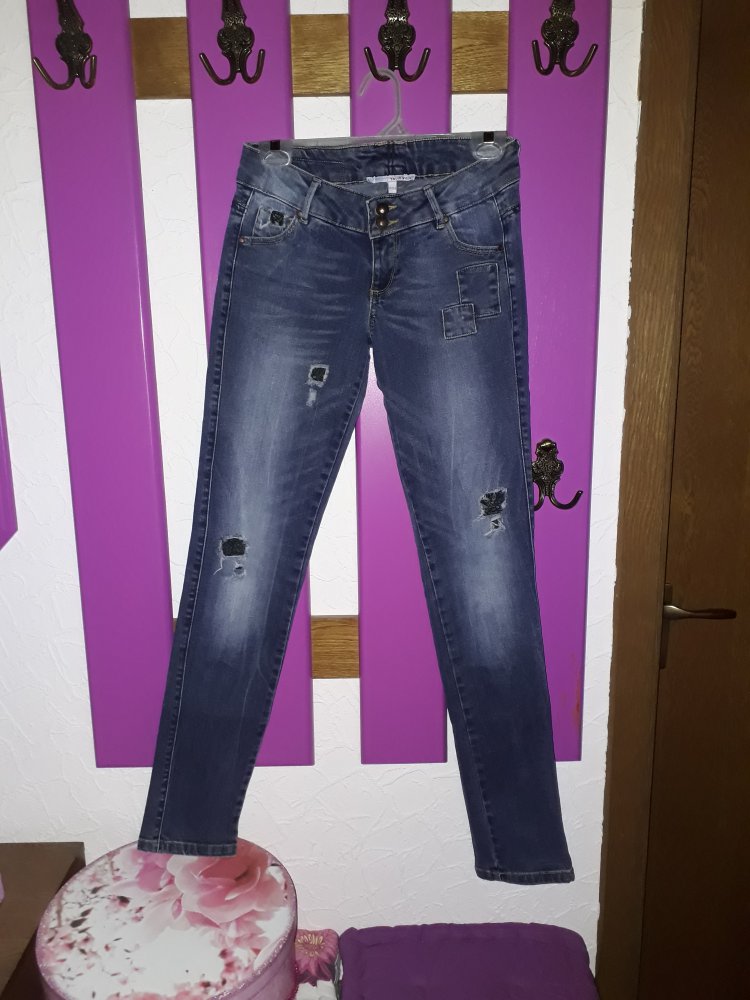 Skinny-Jeans im Used-Look