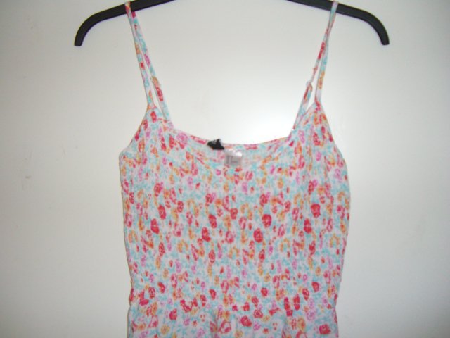 NEU SOMMERKLEID KURZES KLEID FLORAL BLUMENPRINT MUSTER 34/XS BOHO UNGETRAGEN CASUAL