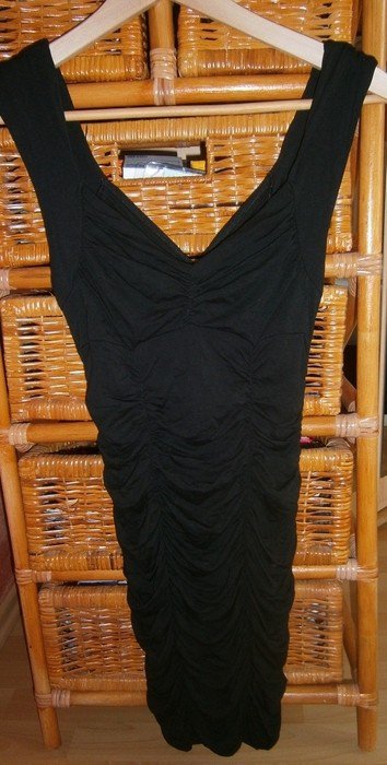 NEU MINIKLEID BODYCON KURZ RÜCKENAUSSCHNITT FIGURBETONT GR. 34/XS 