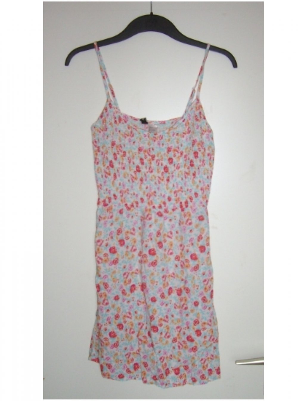 NEU SOMMERKLEID KURZES KLEID FLORAL BLUMENPRINT MUSTER 34/XS BOHO UNGETRAGEN CASUAL