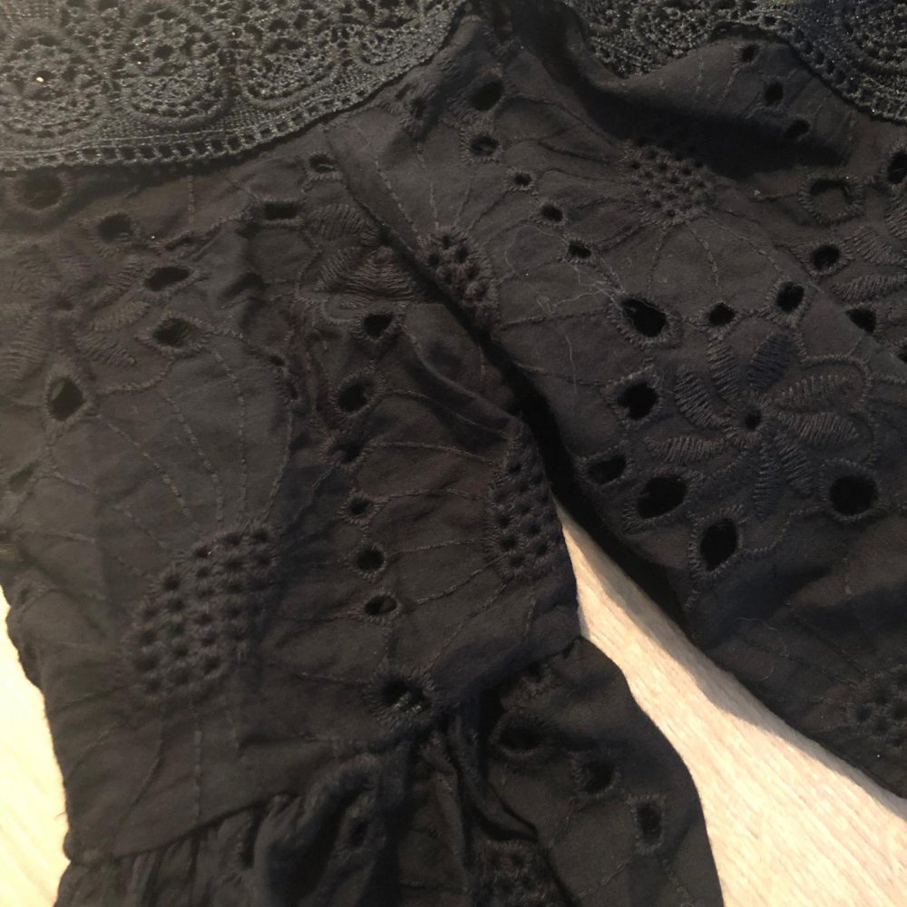 NEU Crop Top Spitze Carmen Bluse Schwarz M 36 38 Bauchfrei Schulterfrei