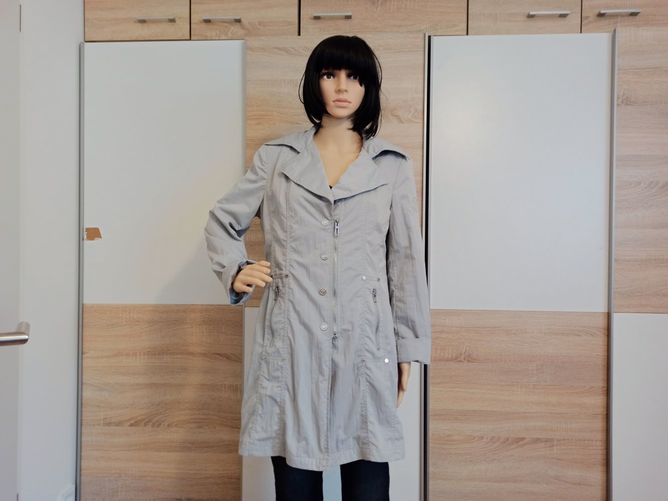 Schöne Jacke in grau von Blue Flame