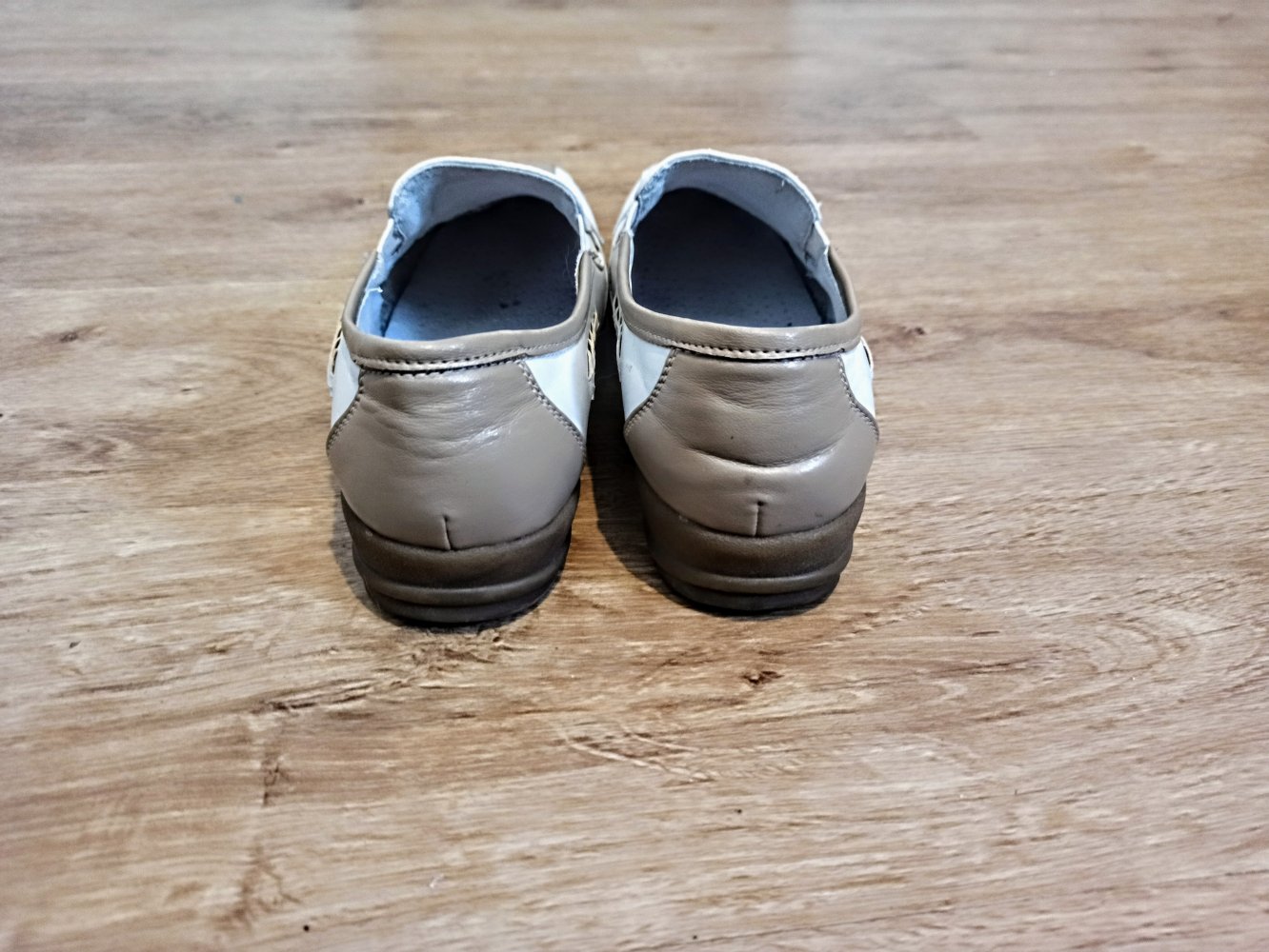 Tolle Leder-Schuhe in Cremefarbe von Propedo