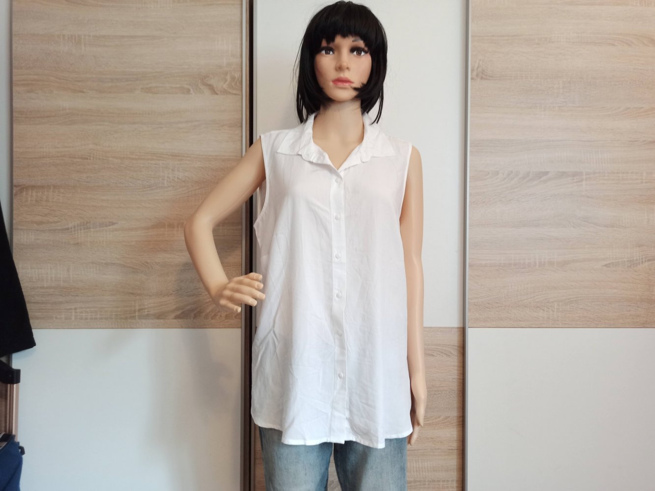 Schöne Bluse in weiß von Amisu