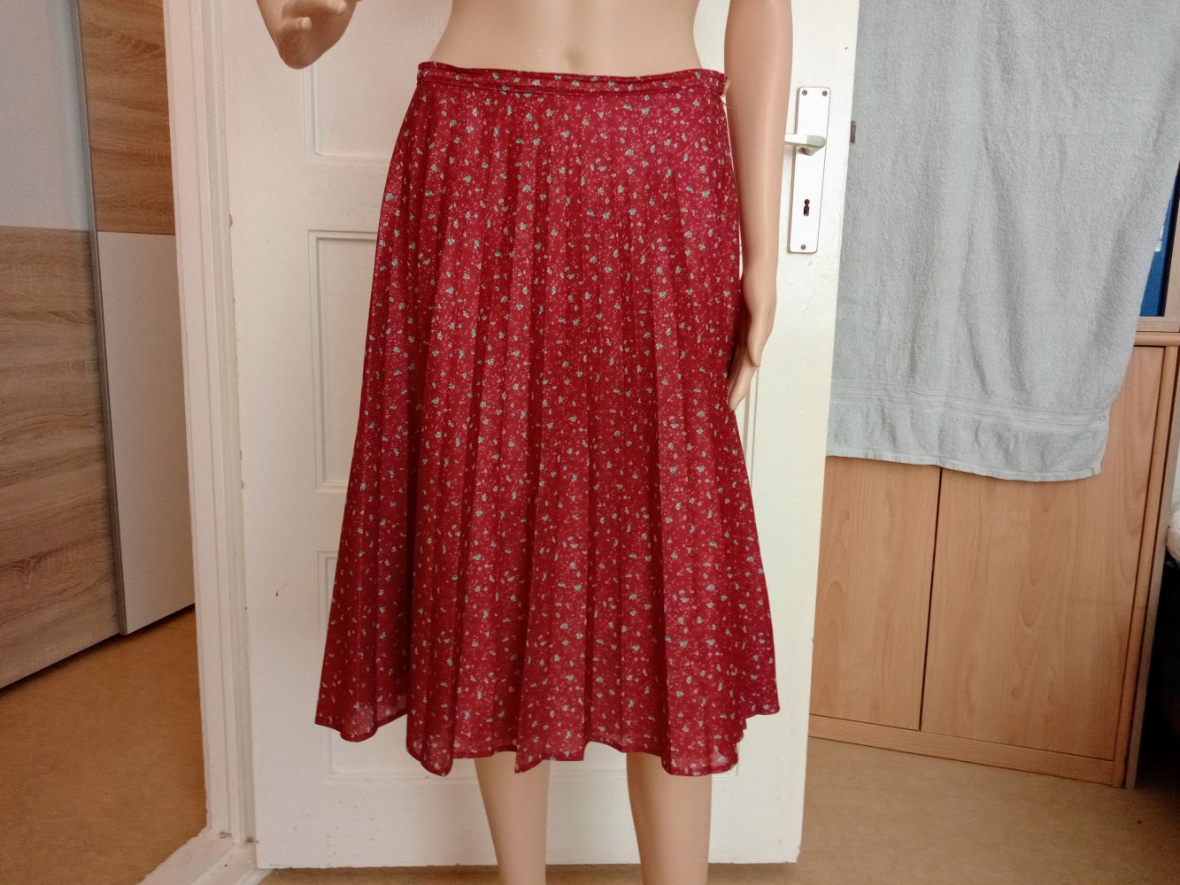 Schöner Plissee Rock 