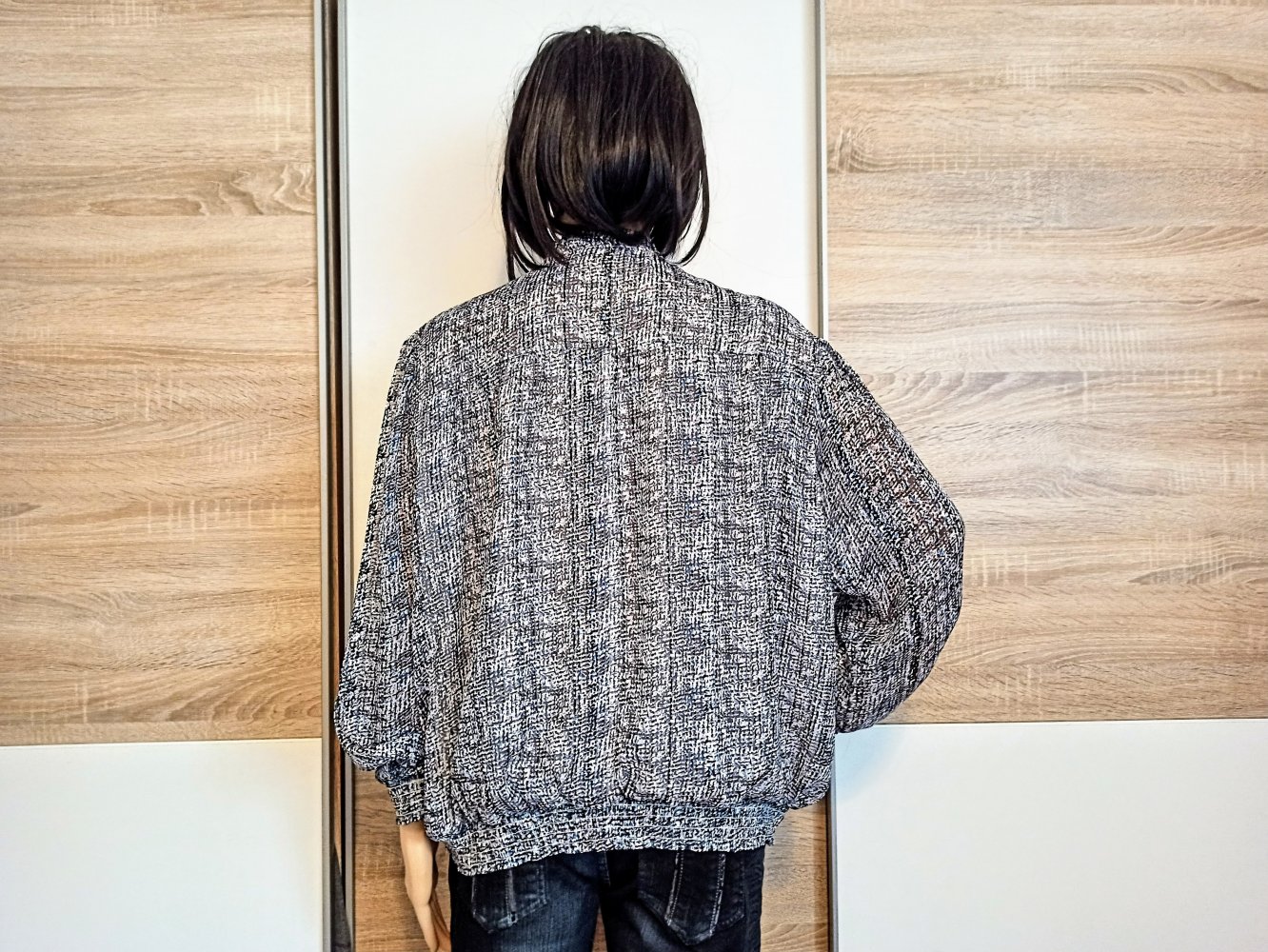 Schöne bunte Bluse grau/weiß von S.Oliver