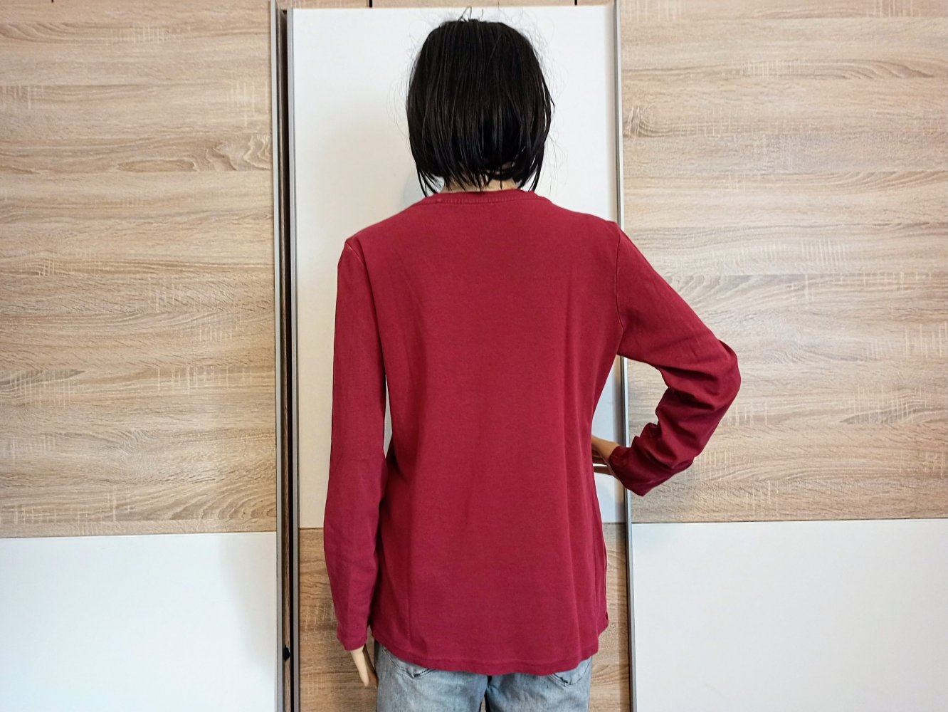 Schöner Langarm-Shirt in burgunderrot von Uniqlo