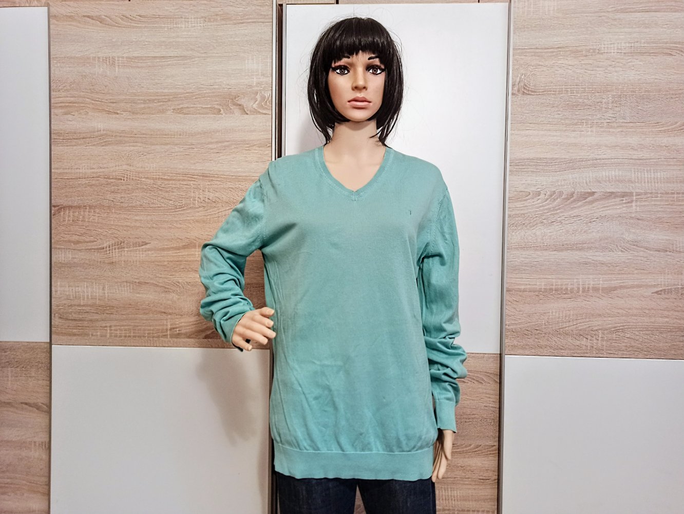 Schöner Pullover in Türkis von Trussardi