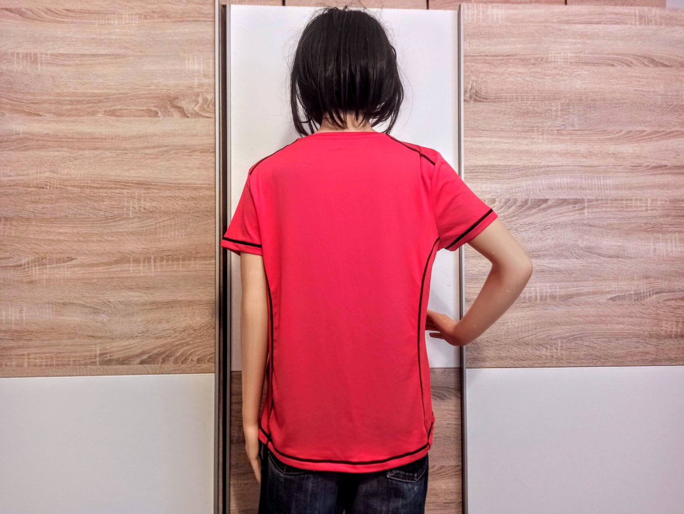 Schönes T-Shirt in rot von Crivit