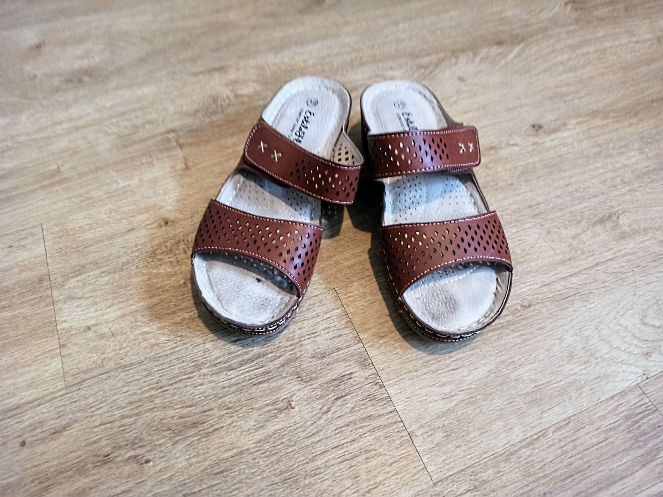 Tolle Damen Sandalen in Korallenrot von Estilo Flex