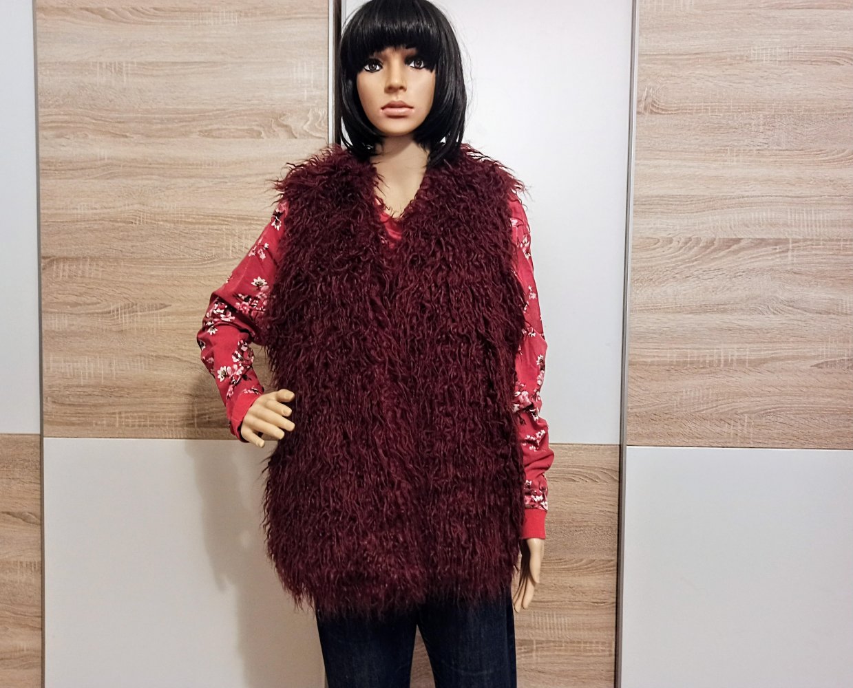 Schöne Weste in burgunderrot von Yessica