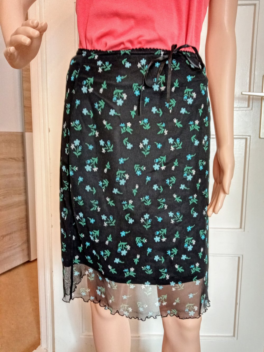 Sehr schöner leichter Rock in von Modern Woman 