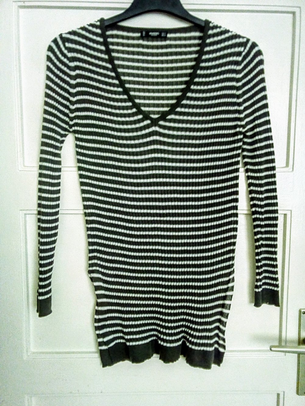 Sehr schöner gestreifter Pulli von Mango