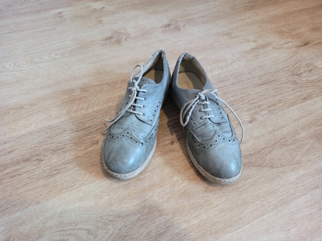 Tolle Leder-Schuhe von Graceland in grau