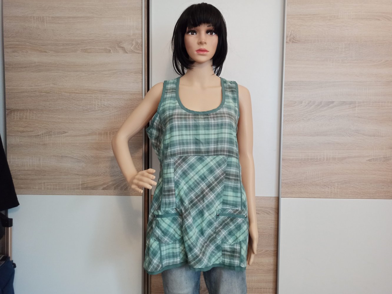 Sehr schöner karierte Top in grün von Cecil