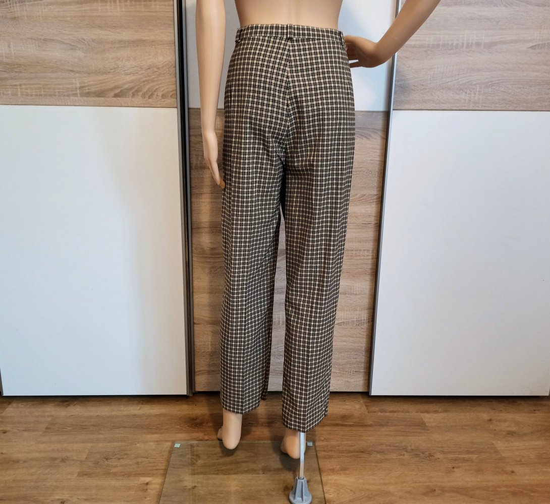 Schöne karierte Hose von Yessica