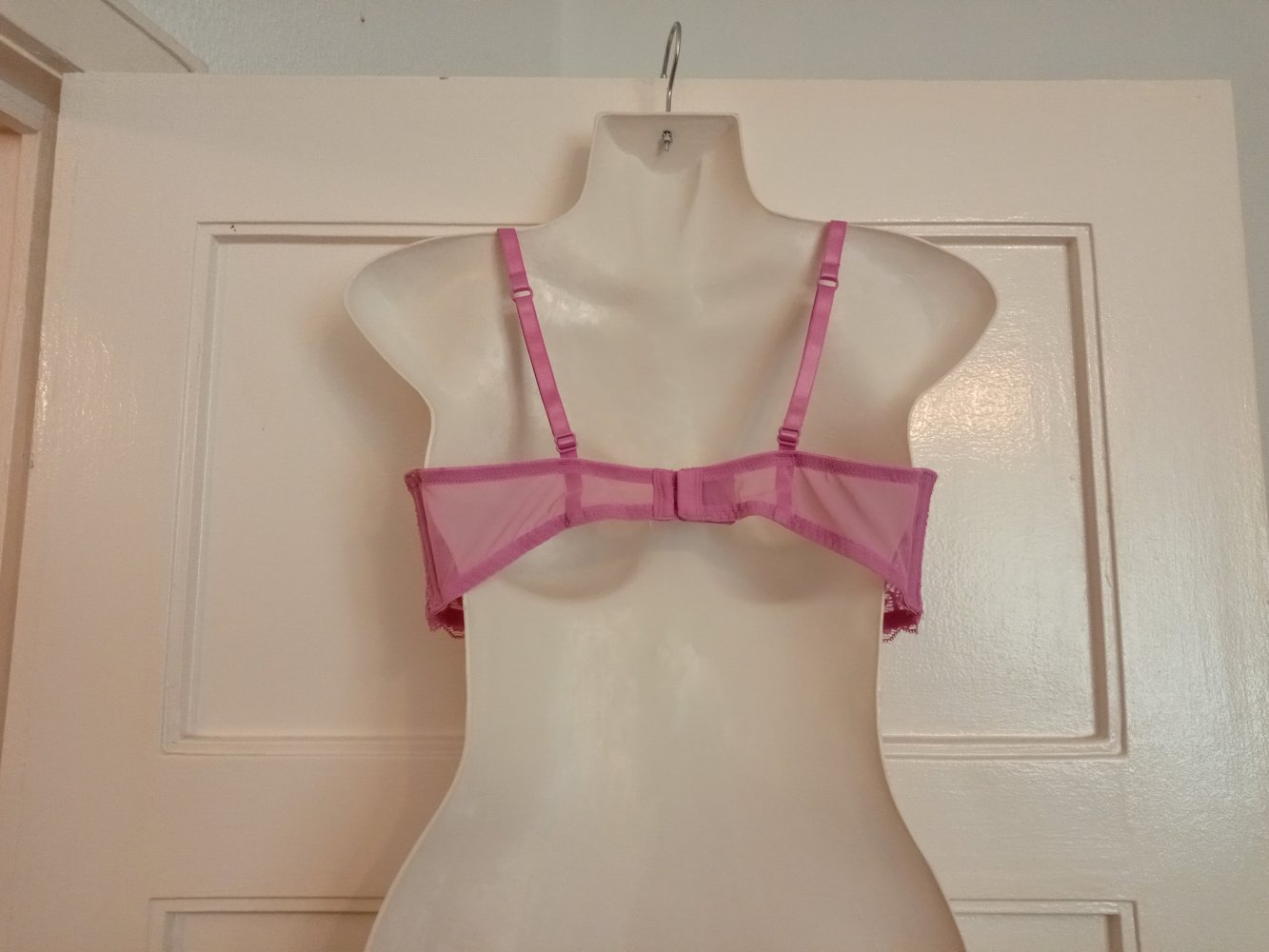 Sehr schönes BH in Rose mit Spitze 