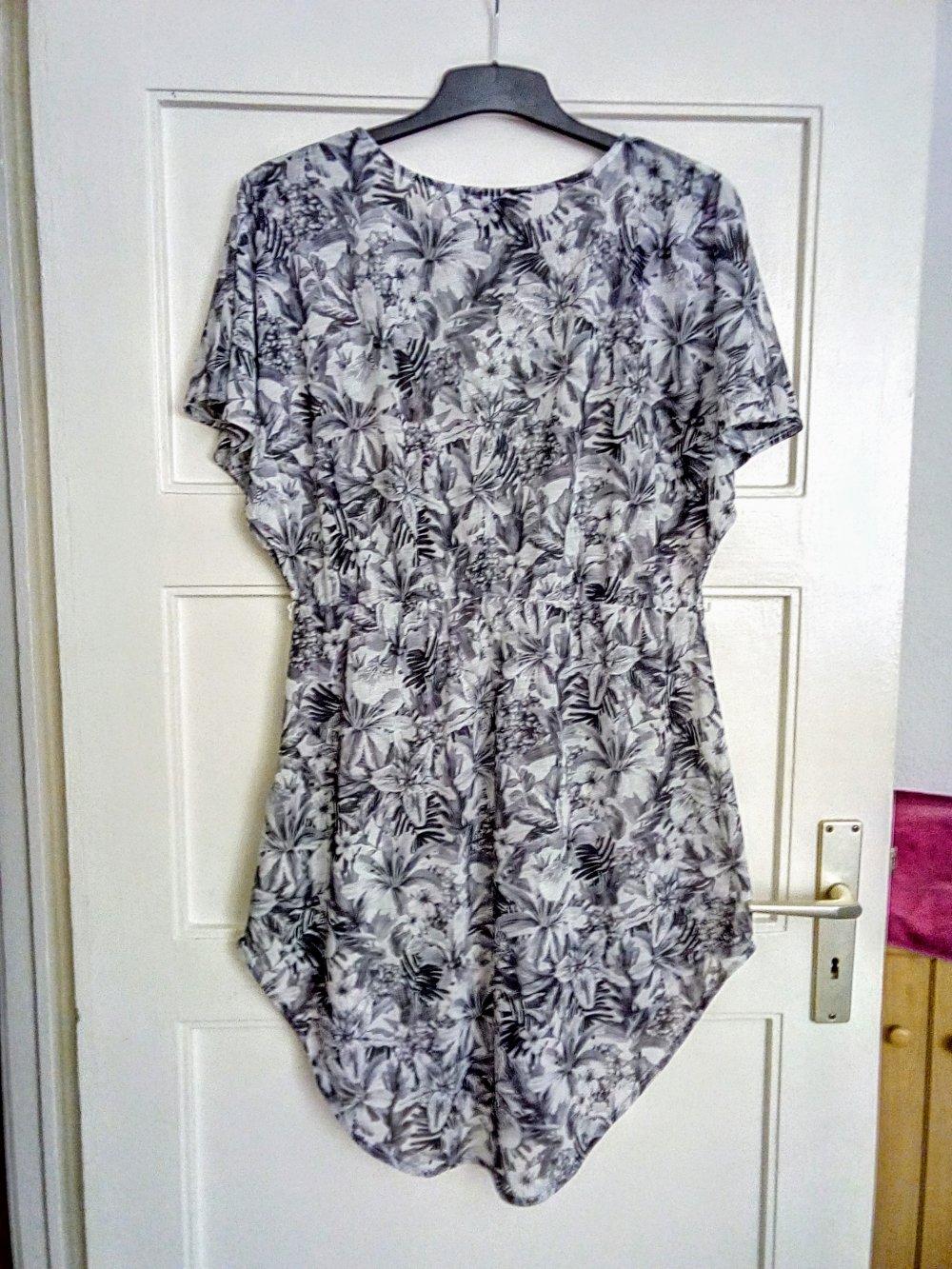 Sehr schönes Blümchen Kleid