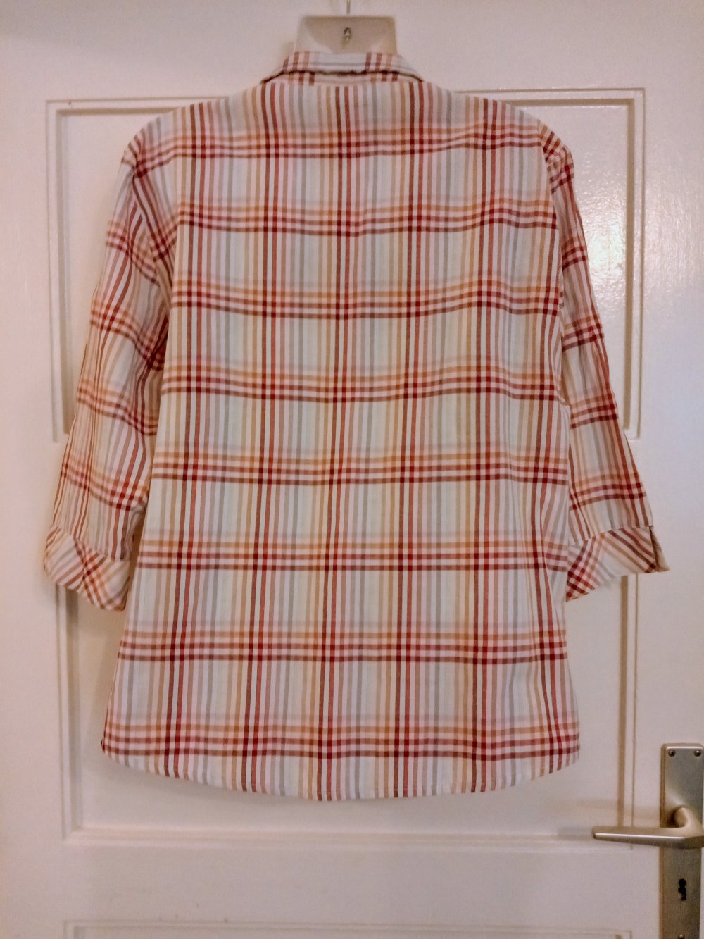 Sehr schöne karierte Bluse von King&Tea