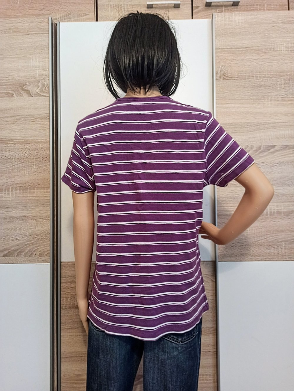 Schönes T-Shirt in Lila mit weiße Streifen von Gina Benotti 